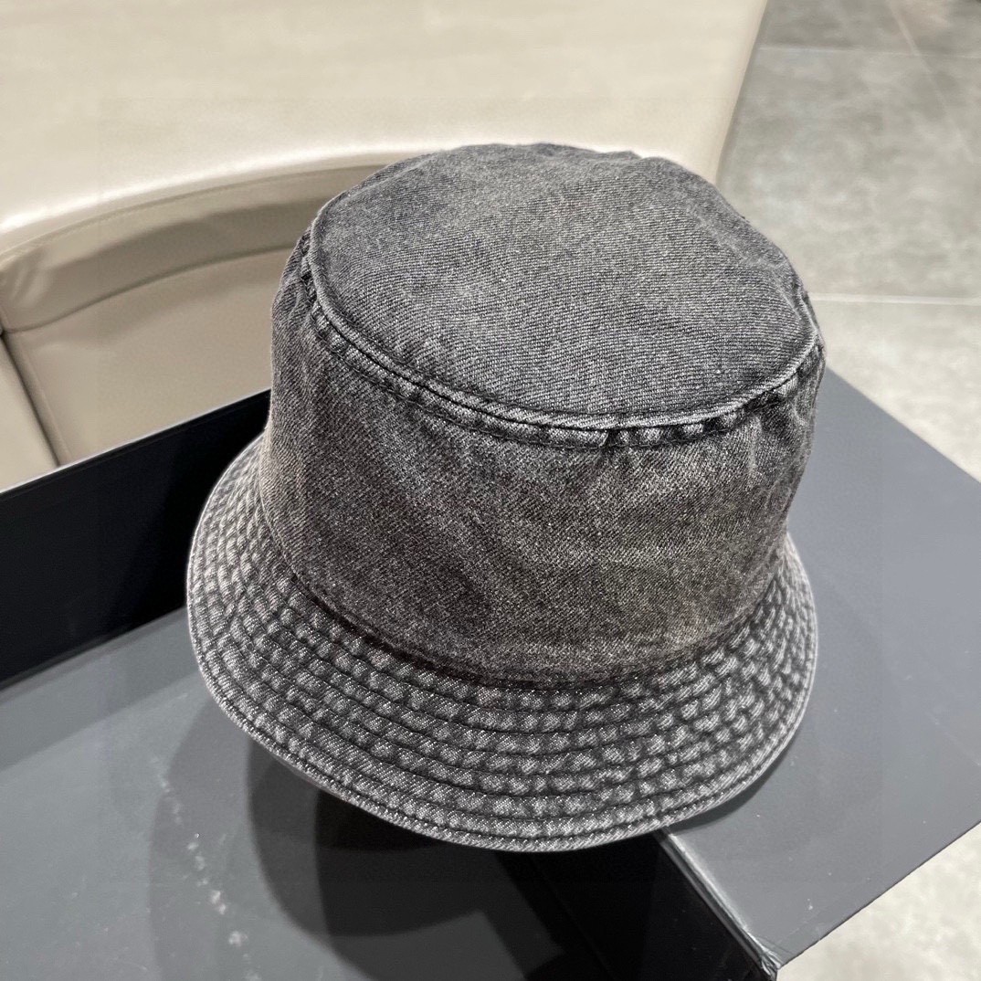 NO:201211,【Prada】New summer counter for men and women denim fisherman hats, big brand shipping, super convenient!  Easy to match!  Essential Hats Fisherman's Hats Baseball Hats Knitted Hats, Hats, Prada, Prada, espadrilles, Hats19860909【Prada普拉达】夏季新款专柜男女款牛仔渔夫帽,大牌出货,超方便！好搭！出街必备帽子渔夫帽棒球帽针织帽,帽子,prada,prada,espadrilles,hats,hat