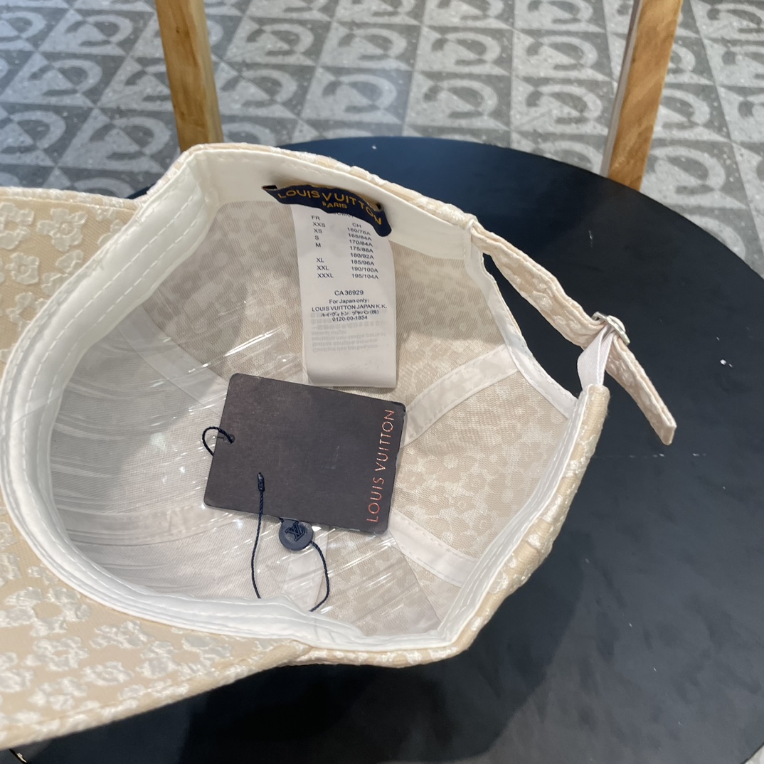 NO:201195,LV Louis Vuitton official website high-end delivery, classic baseball cap, very classic classic, popular retro beauty, available in all seasons, must-have when going out, very showy little hat, fisherman hat baseball cap knit hat, hat, louis vuitton, louis vuitton, espadrilles, hats19860909LV路易威登 官网高版出货,经典棒球帽,非常经典的经典,流行的复古美,四季可用,出门必备,非常显脸小帽子渔夫帽棒球帽针织帽,帽子,louis vuitton,louis vuitton,espadrilles,hats,hat
