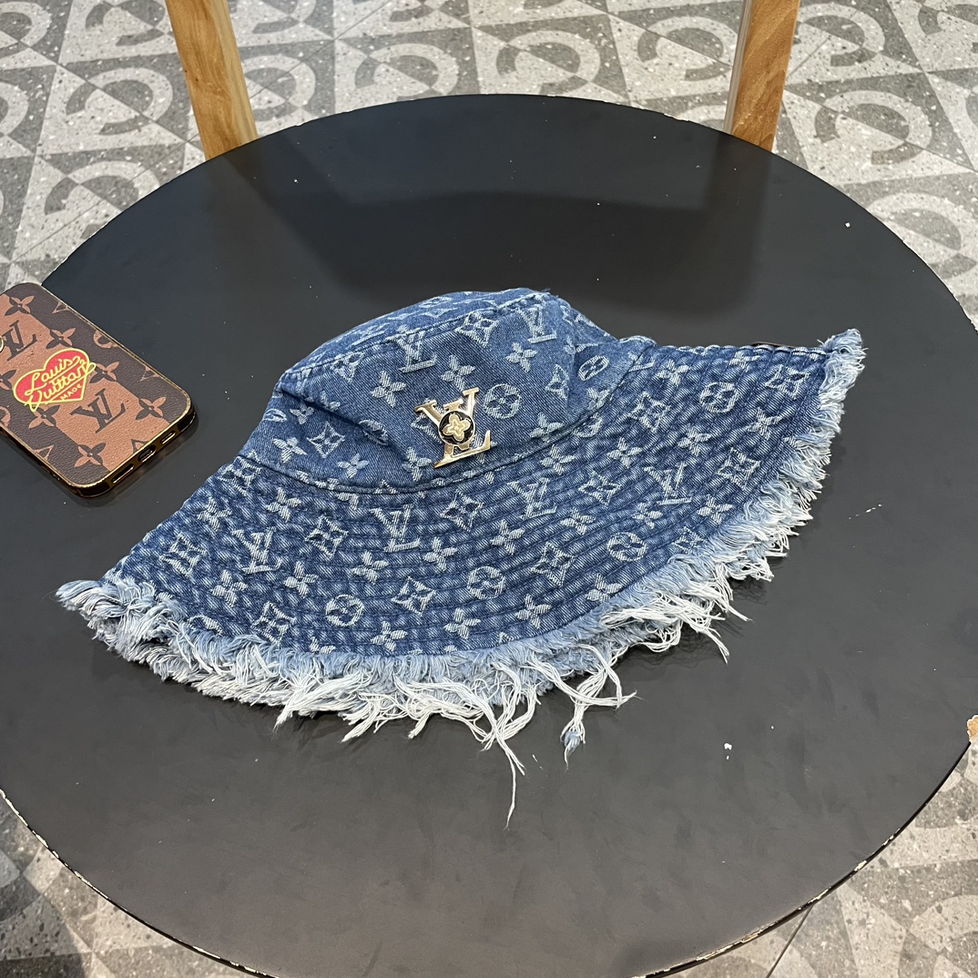 NO:201460,lv Louis Vuitton Dragon Year's Personality Luxury New Style Women's Tassel Printed Casual Fisherman Hat Fisherman Hat Baseball Hat Knitted Hats, Hats, louis vuitton, louis vuitton, espadrilles, hats19860909lv路易威登龙年个性高奢新款 女士流苏边印花休闲渔夫帽帽子渔夫帽棒球帽针织帽,帽子,louis vuitton,louis vuitton,espadrilles,hats,hat