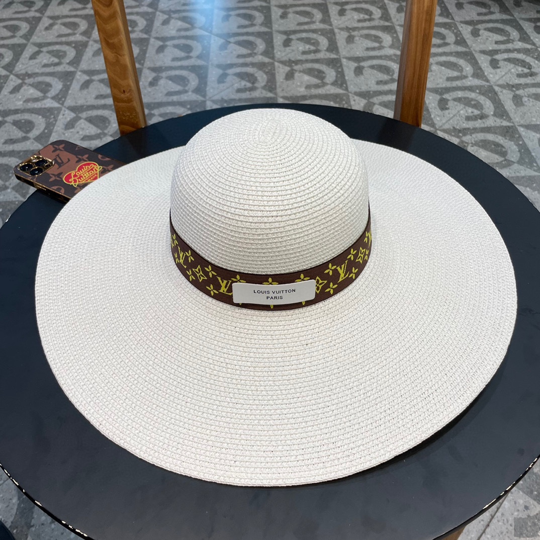 NO:201988,LV Louis Vuitton's new straw woven sunshade big hat beach style, simple and elegant, versatile item~ the first choice when going out, the new hat is super beautiful, must wear a hat when going out, fisherman's hat baseball hat knit hat, hat, louis vuitton, louis vuitton, espadrilles, espadrilles, hats19860909LV 路易威登新款草编遮阳大帽檐草帽沙滩风格,简约大方,百搭单品～外出首选,新款帽型超美腻,出门必带帽子渔夫帽棒球帽针织帽,帽子,louis vuitton,louis vuitton,espadrilles,espadrilles,hats,hat