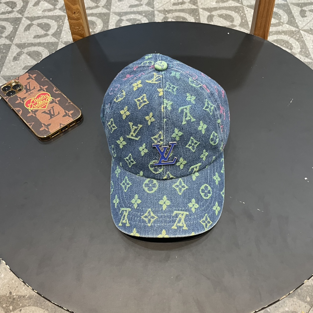 NO:201875,LV Louis Vuitton's new original single baseball cap, dark pattern printing, 1:1 mold opening customization for the counter, original Oxford fabric   top layer cowhide, pure cotton lining, light and breathable!  Excellent quality, base head circumference 56, patch adjustable. Hats Fisherman's hat Baseball hat Knit hat, hat, louis vuitton, louis vuitton, espadrilles, cowhide, hats19860909LV路易威登新款原单棒球帽, 暗纹印花,专柜1:1开模订制,原版牛津布料 头层牛皮,纯棉内里,轻盈透气！质量超赞,基础头围56,贴片可调节.帽子渔夫帽棒球帽针织帽,帽子,louis vuitton,louis vuitton,espadrilles,cowhide,hats,hat