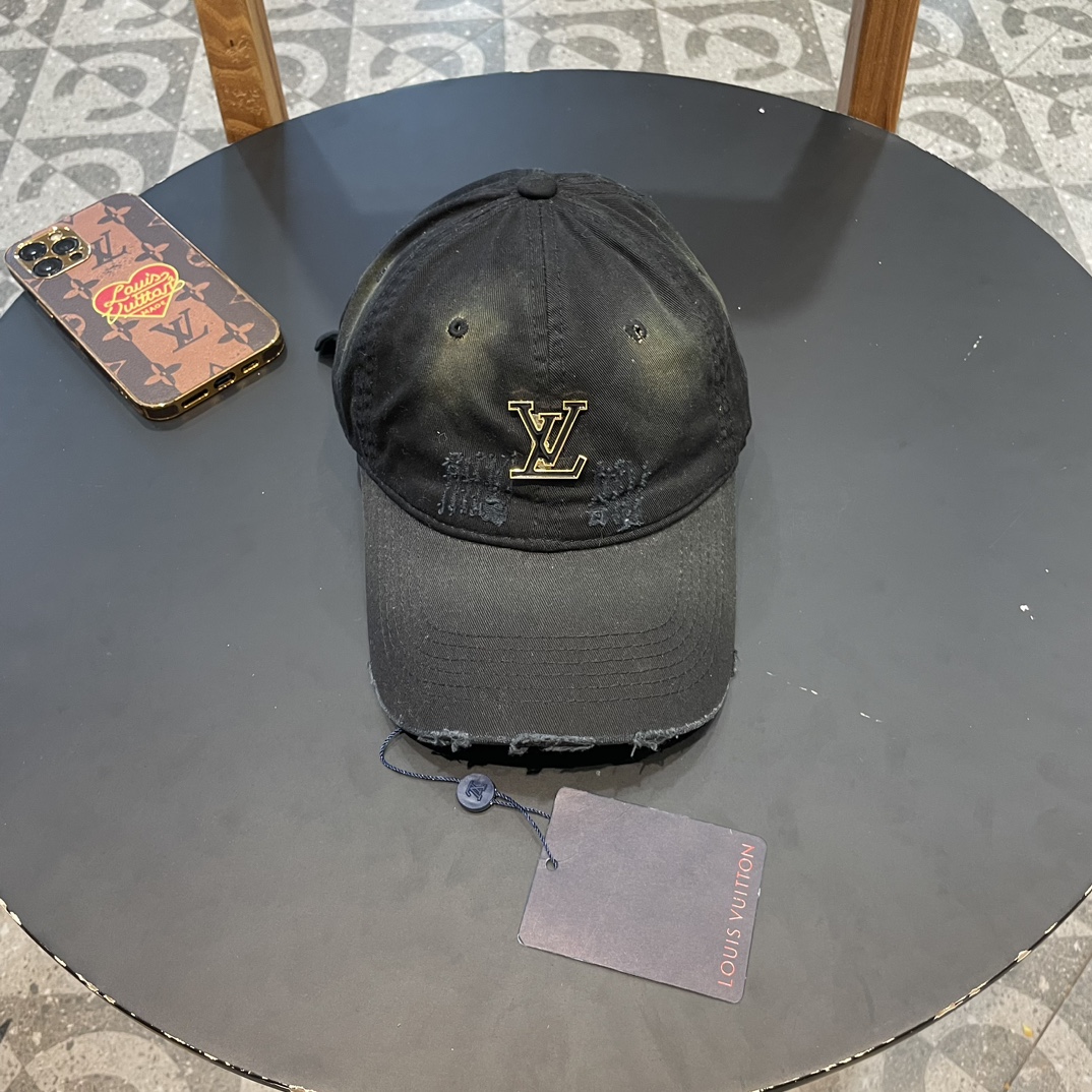 NO:202035,LV (Louis Vuitton) new original single baseball cap, cowhide embossed, 1:1 mold customization, original denim fabric, delicate and perfect workmanship, excellent quality, basic head circumference 56, patch adjustable. Hats Fisherman's hat Baseball cap Knit hat, hat, louis vuitton, louis vuitton, espadrilles, cowhide, hats19860909LV(路易威登)新款原单棒球帽,牛皮压花,1:1开模订制,原版牛仔布料,做工细致完美,质量超赞,基础头围56,贴片可调节.帽子渔夫帽棒球帽针织帽,帽子,louis vuitton,louis vuitton,espadrilles,cowhide,hats,hat