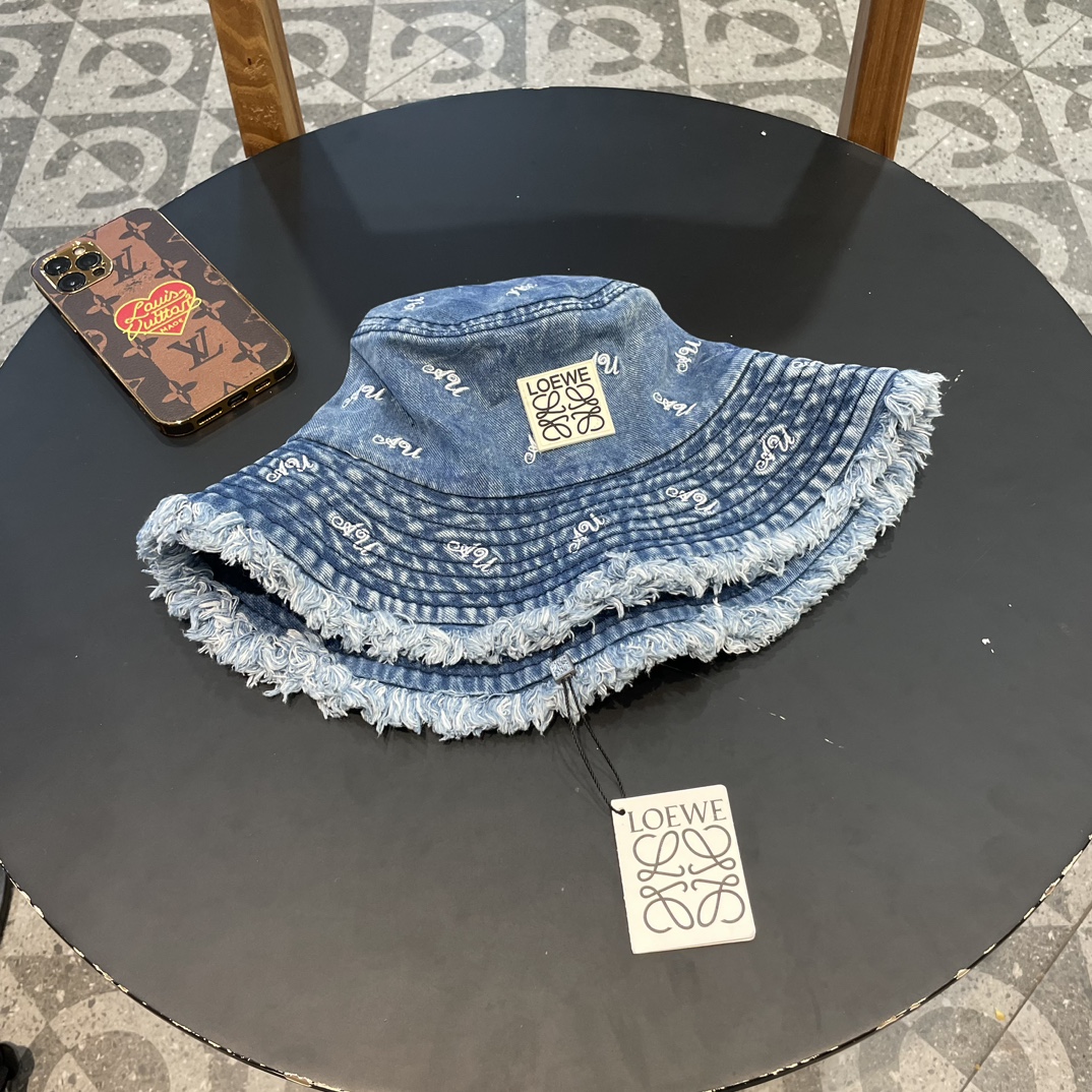 NO:202008,Loewe summer burrs retro washing cowboy fisherman hat women gradient design basin hat men fashion couple sun hat fisherman hat baseball hat knit hat, hat, loewe, espadrilles, hats19860909罗意威 夏季毛边复古水洗牛仔渔夫帽女渐变设计盆帽男时尚情侣遮阳帽帽子渔夫帽棒球帽针织帽,帽子,loewe,espadrilles,hats,hat