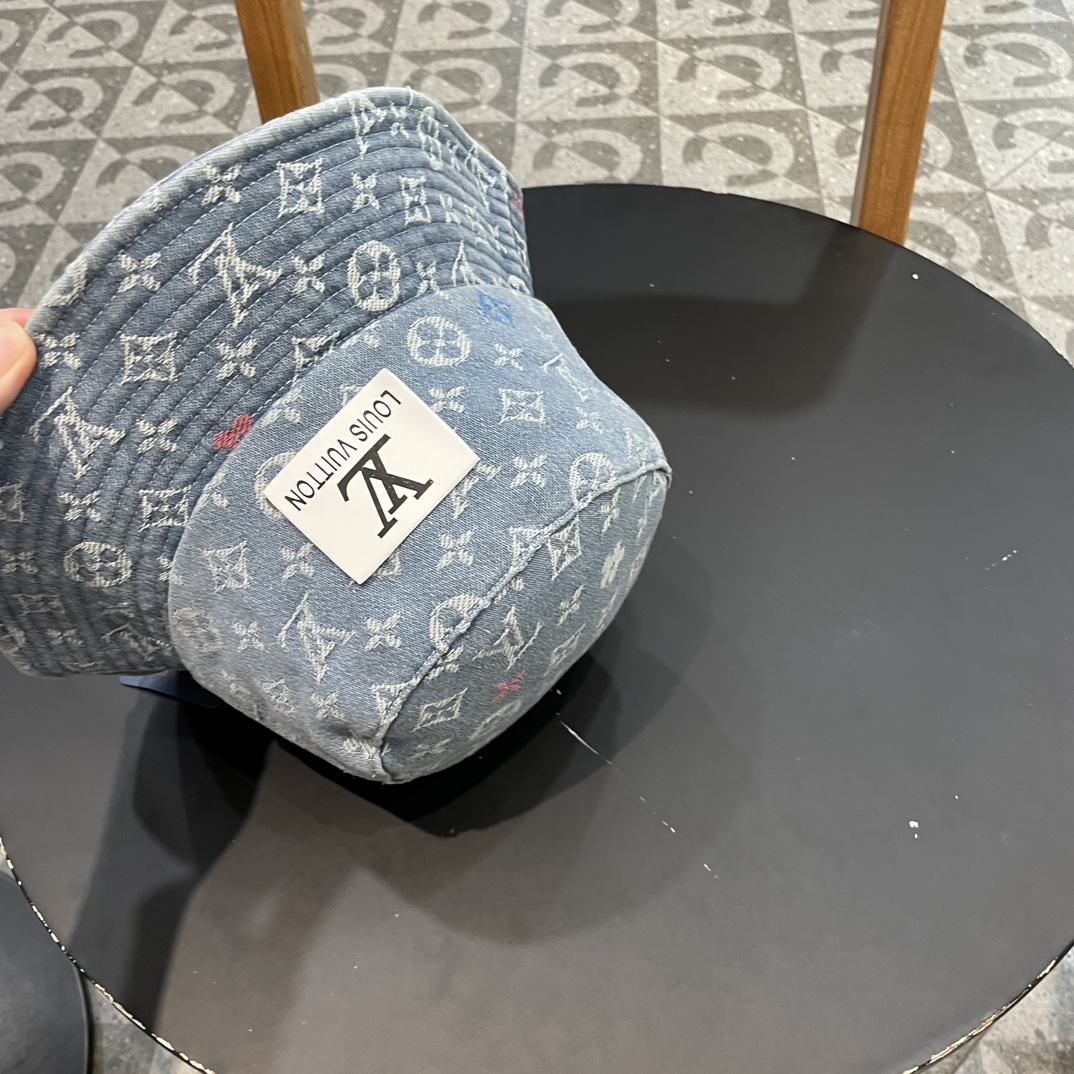  LV 新款牛仔渔夫帽 新工艺面料，巨遮脸！一年四季都可以戴材质 57cm