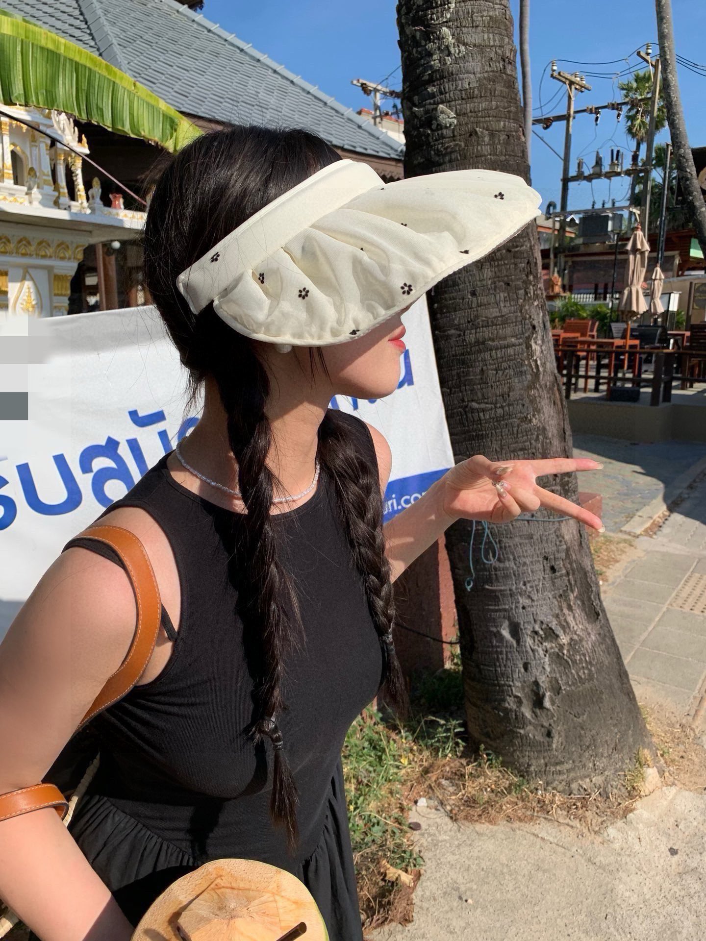 NO:203002,Ch@nel Chanel's new detailed debate camellia hat with super sweet and well-behaved small air top, with perfect details and texture!  Colorful whole summer hat fisherman hat baseball hat knit hat, hat, chanel, espadrilles, hats19860909Ch@nel 香奈儿新款细辩山茶花空顶帽超甜超乖的小空顶,细节和质感都拿捏得很完美！缤纷整个夏天帽子渔夫帽棒球帽针织帽,帽子,chanel,espadrilles,hats,hat