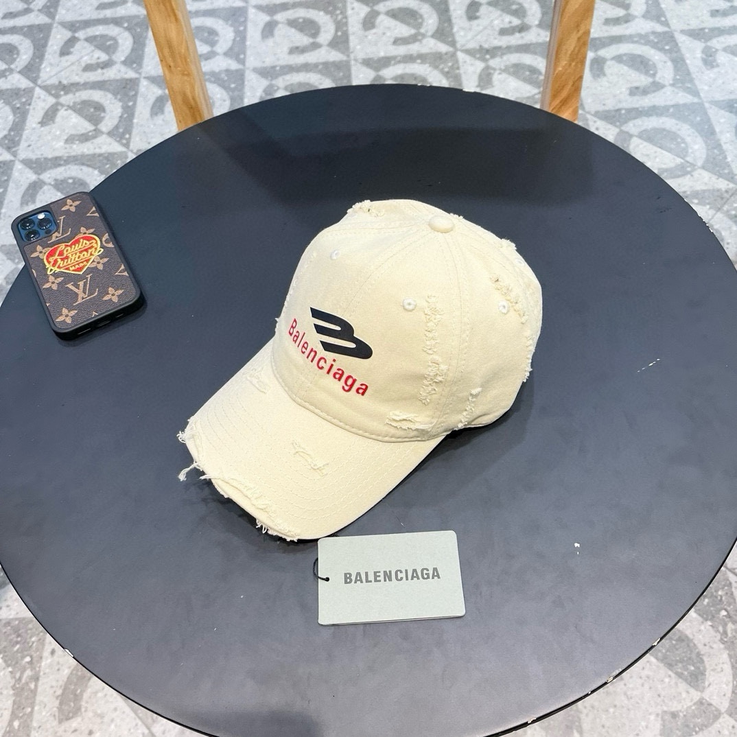 NO:203247,Balenciaga new ripped street style cotton baseball cap, personalized and fashionable style, casual and cool feeling, neutral style, same style for men and women!  A variety of colors, super easy to match!  Material: Cotton Head circumference: 56-58cm hat Fisherman's hat Baseball hat Knitted hat, hat, balenciaga, espadrilles, hats19860909巴黎世家新款破洞街头风棉布棒球帽,个性时尚款 休闲带点酷酷的感觉,中性款 男女同款！多种色系,超好搭！ 材质:棉 头围:56-58cm均可帽子渔夫帽棒球帽针织帽,帽子,balenciaga,espadrilles,hats,hat
