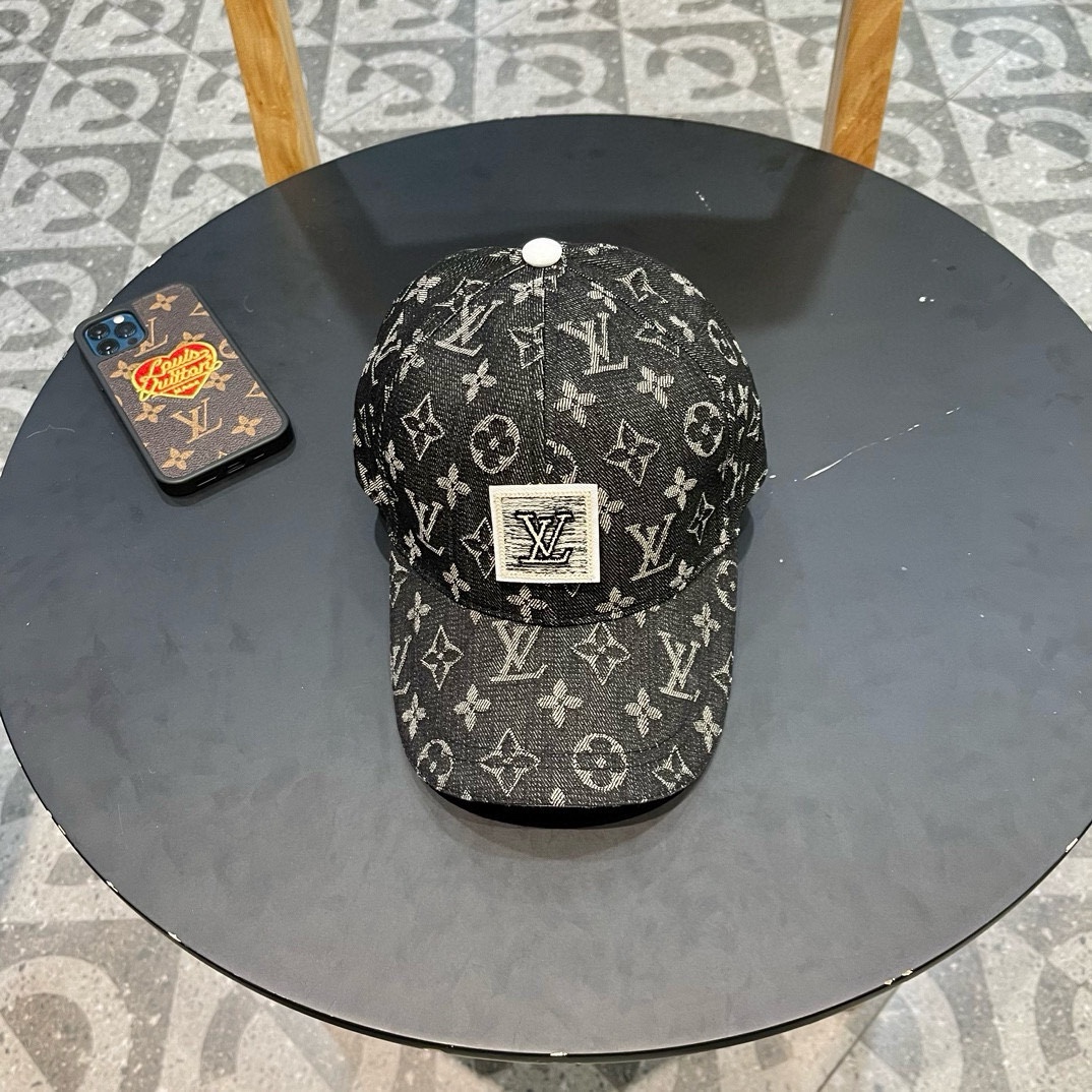 NO:203253,LV Louis Vuitton's new original single baseball cap, LV denim jacquard, 1:1 mold opening customization for the counter, original canvas fabric   top layer of cowhide, light and breathable!  Excellent quality, base head circumference 56, patch adjustable. Hats Fisherman's hat Baseball hat Knit hat, hat, louis vuitton, louis vuitton, espadrilles, cowhide, hats19860909LV路易威登新款原单棒球帽,LV牛仔提花,专柜1:1开模订制,原版帆布面料 头层牛皮,轻盈透气！质量超赞,基础头围56,贴片可调节.帽子渔夫帽棒球帽针织帽,帽子,louis vuitton,louis vuitton,espadrilles,cowhide,hats,hat