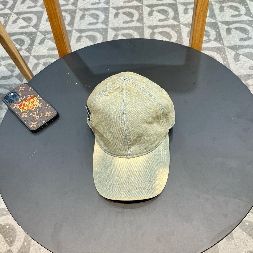 NO:205084,Pr@da Prada denim inverted triangle baseball cap Star wash buffalo color, show style, soft and comfortable fabric versatile casual style, closed eyes hat Fisherman hat Baseball cap Knitted hat, hat, prada, espadrilles, hats19860909Pr@da 普拉达牛仔布倒三角棒球帽 星星洗水牛仔色,秀场同款,面料柔软舒适 百搭休闲款,闭眼入帽子渔夫帽棒球帽针织帽,帽子,prada,espadrilles,hats,hat