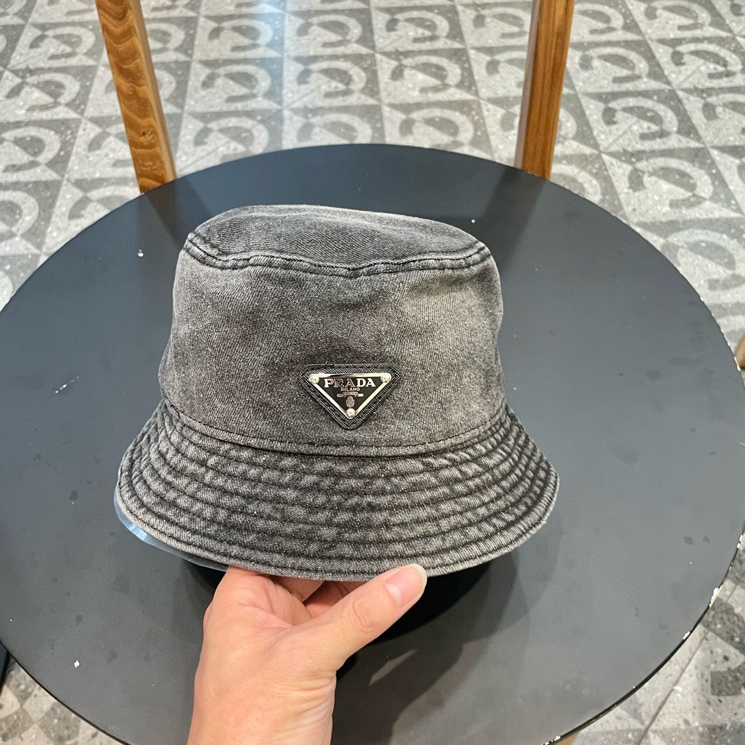 NO:206549,Pr@da Denim Triangle Fisherman's Hat Washing Bowl Color, Showing Same Style, Soft and Comfortable Fabric, versatile casual style, close your eyes!  Hat Straw Hat Fisherman Hat Baseball Hat, Hats, Prada, espadrilles, hats19860909Pr@da 普拉达牛仔布三角渔夫帽 洗水牛仔色,秀场同款,面料柔软舒适 百搭休闲款,闭眼入！帽子草帽渔夫帽棒球帽,帽子,prada,espadrilles,hats,hat