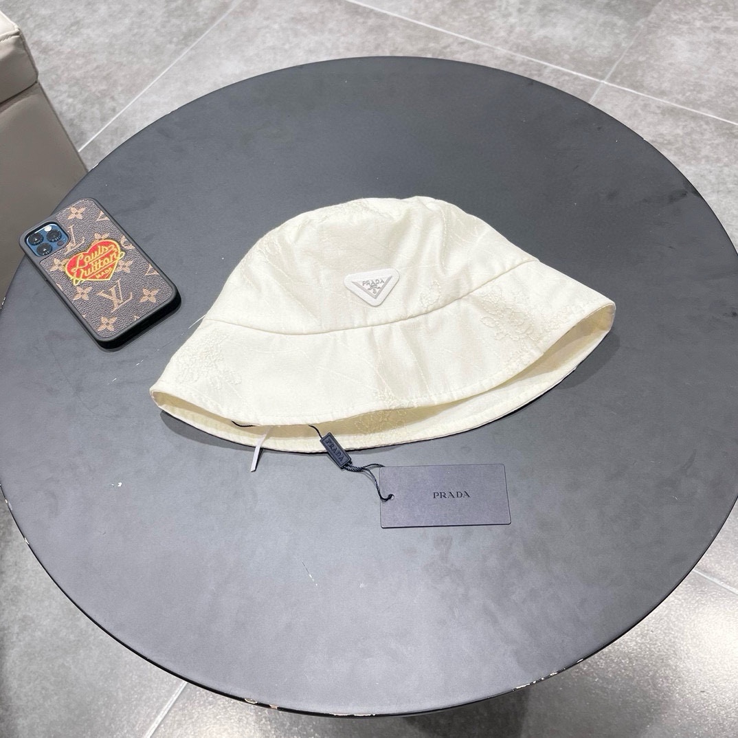 NO:207116,[Prada] New spring and summer big-brand inverted triangular fisherman hat, new style shipped, big-brand models are super easy to match, buy them quickly!  Hat Straw Hat Fisherman Hat Baseball Hat, Hats, Prada, espadrilles, hats19860909【普拉达】春夏新款大牌倒三角渔夫帽,新款出货,大牌款超好搭配,赶紧入手！帽子草帽渔夫帽棒球帽,帽子,prada,espadrilles,hats,hat