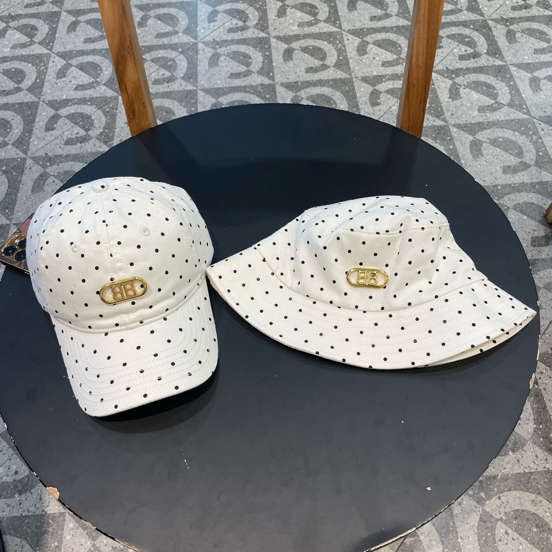 NO:206992,Balenciaga new four-season baseball cap sun protection sun hat showing face small polka dot fashion baseball cap trendy hat straw hat fisherman hat baseball cap, hat, balenciaga, espadrilles, hats19860909巴黎世家新款四季鸭舌帽防晒遮阳太阳帽显脸小波点时尚棒球帽潮帽子草帽渔夫帽棒球帽,帽子,balenciaga,espadrilles,hats,hat