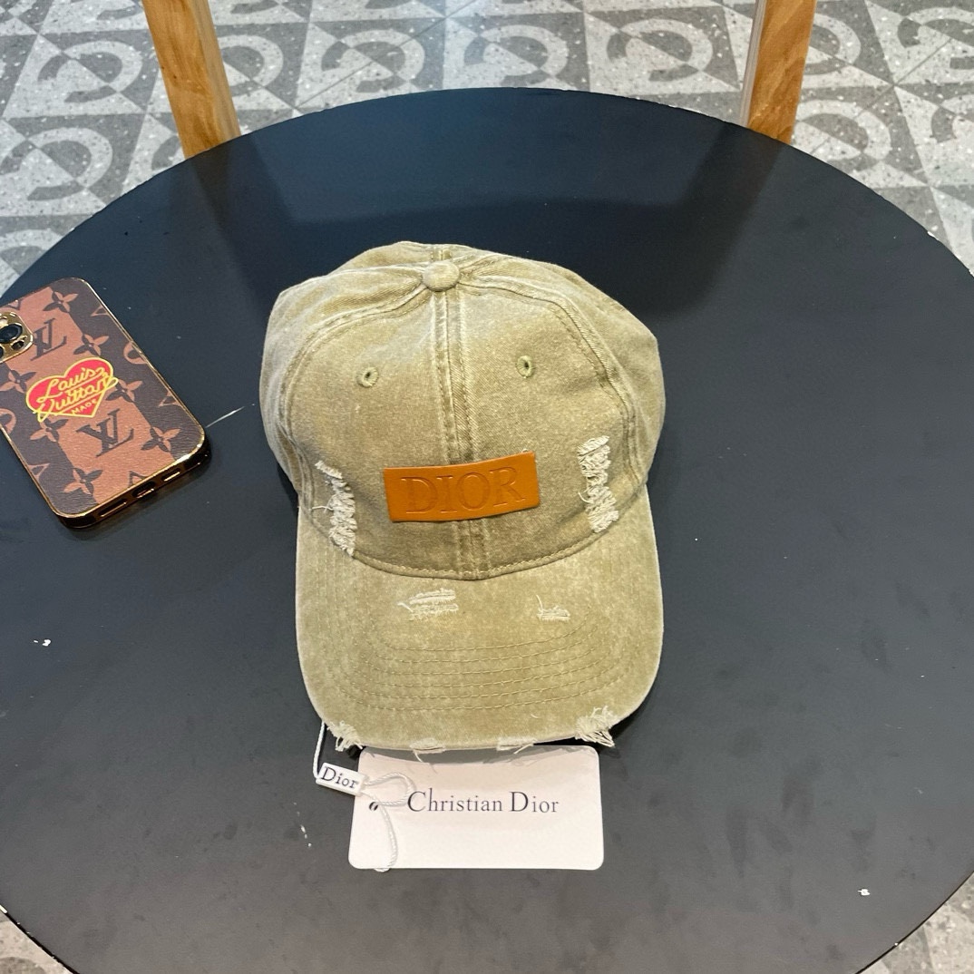 NO:207250,Balenciaga & the latest baseball cap custom cotton fabric!! Overall breathability is very good, exquisite letter embroidery and neat threading, super good item worth buying, versatile age-reducing artifact~Hats are coming, straw hats, fisherman's hats, baseball caps, hats, balenciaga, espadrilles, hats19860909巴黎世家& 最新款棒球帽 定制棉质面料!!整体透气性很好 精致的字母刺绣和工整的走线, 版型超正值得入手的单品, 百搭减龄神器～爆款帽来袭帽子草帽渔夫帽棒球帽,帽子,balenciaga,espadrilles,hats,hat