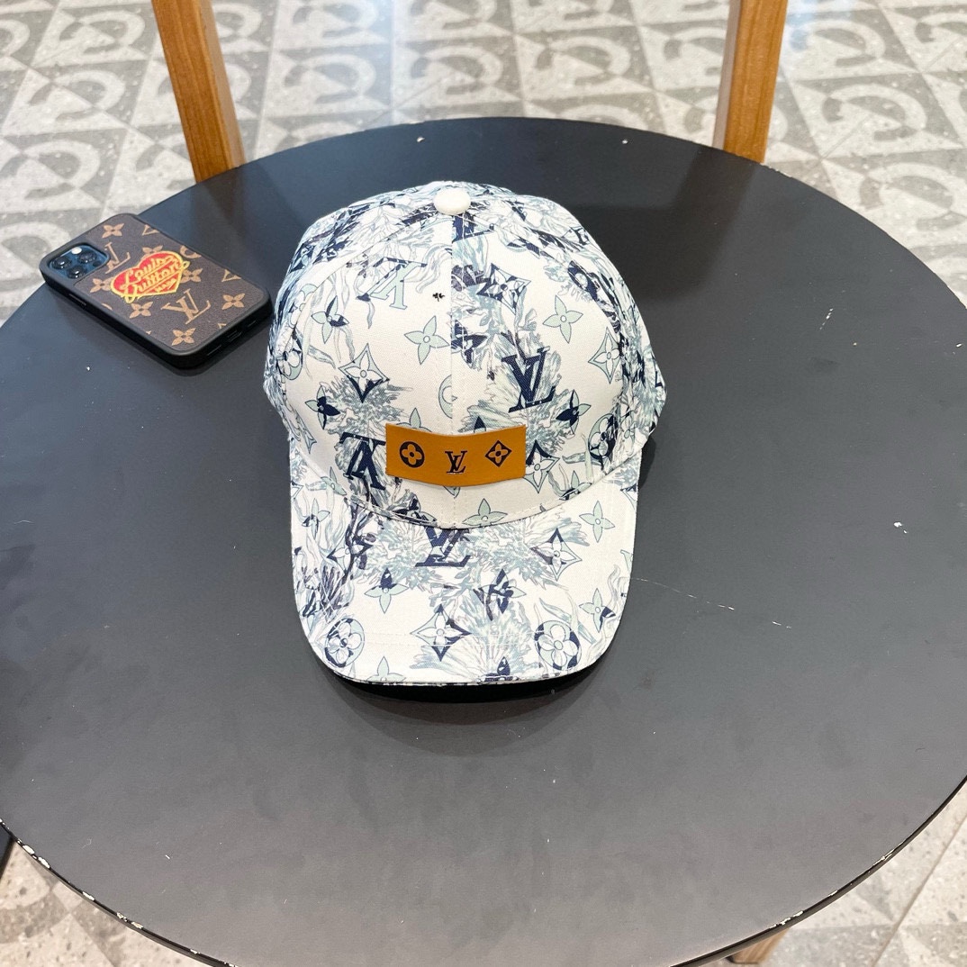 NO:207880,LV Louis Vuitton's new original single baseball cap, LV denim graffiti fabric, super summer color scheme, refreshing and comfortable, this color is super white!  Material: denim canvas head circumference: 57cm hat straw hat fisherman hat baseball hat, hat, louis vuitton, louis vuitton, espadrilles, hats19860909LV路易威登新款原单棒球帽,LV牛仔涂鸦面料,超夏天的色系,清爽舒适,这个颜色还超级显白呦！ 材质:牛仔帆布 头围:57cm帽子草帽渔夫帽棒球帽,帽子,louis vuitton,louis vuitton,espadrilles,hats,hat
