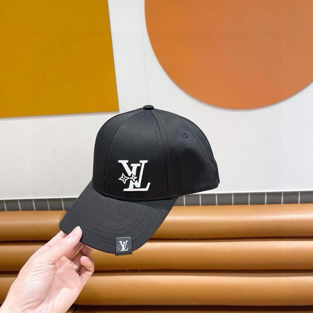 NO:208287,LV new baseball cap, high quality baseball cap, black white and brown three colors, head circumference of about 57cm hat, straw hat fisherman hat baseball cap, hat, louis vuitton, espadrilles, hats19860909LV新款鸭舌帽,高品质棒球帽,黑 白咖三色,头围57cm左右帽子草帽渔夫帽棒球帽,帽子,louis vuitton,espadrilles,hats,hat