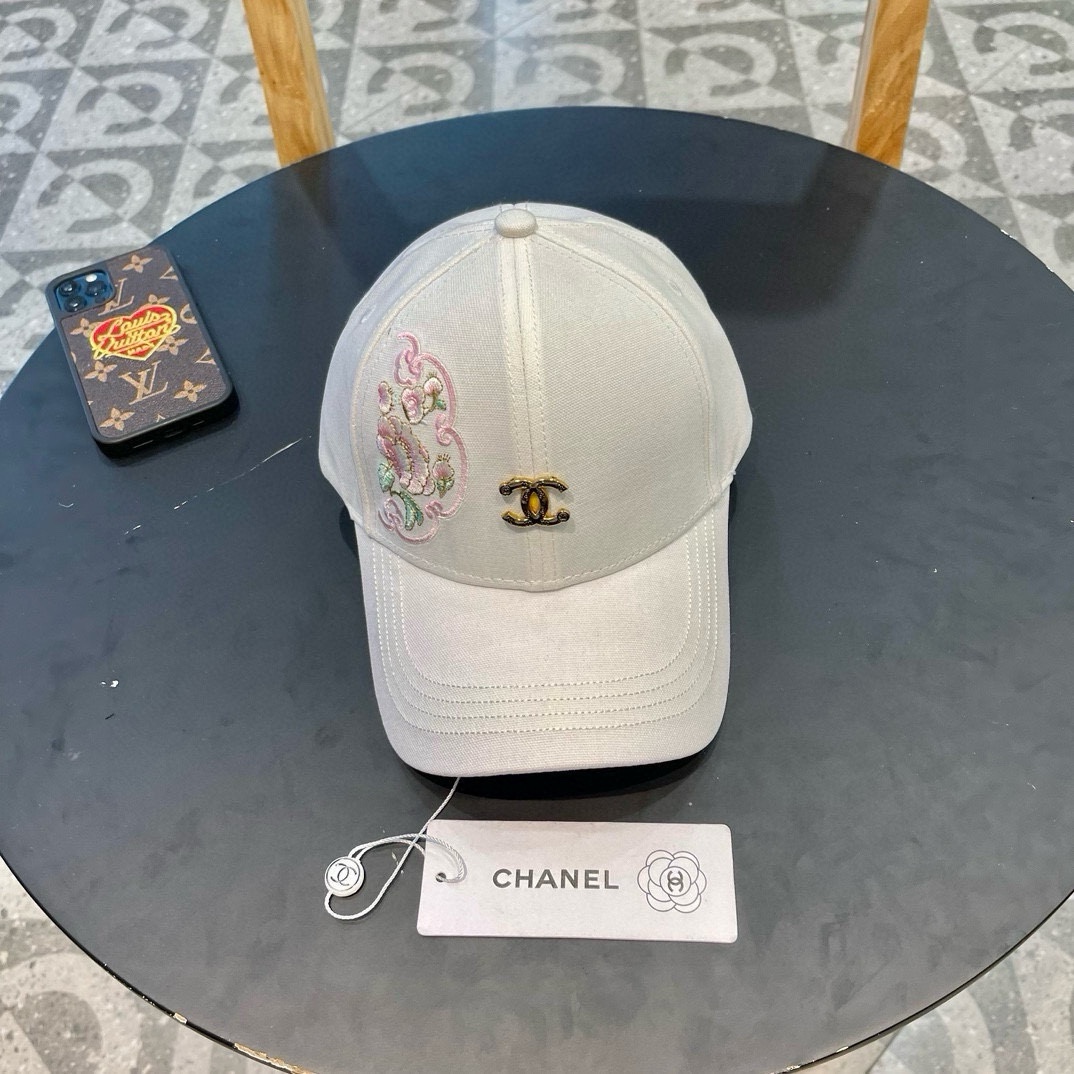 Nueva gorra de béisbol de Chanel, colores muy geniales, tanto para mujeres como para hombres tienen diferentes estilos,…