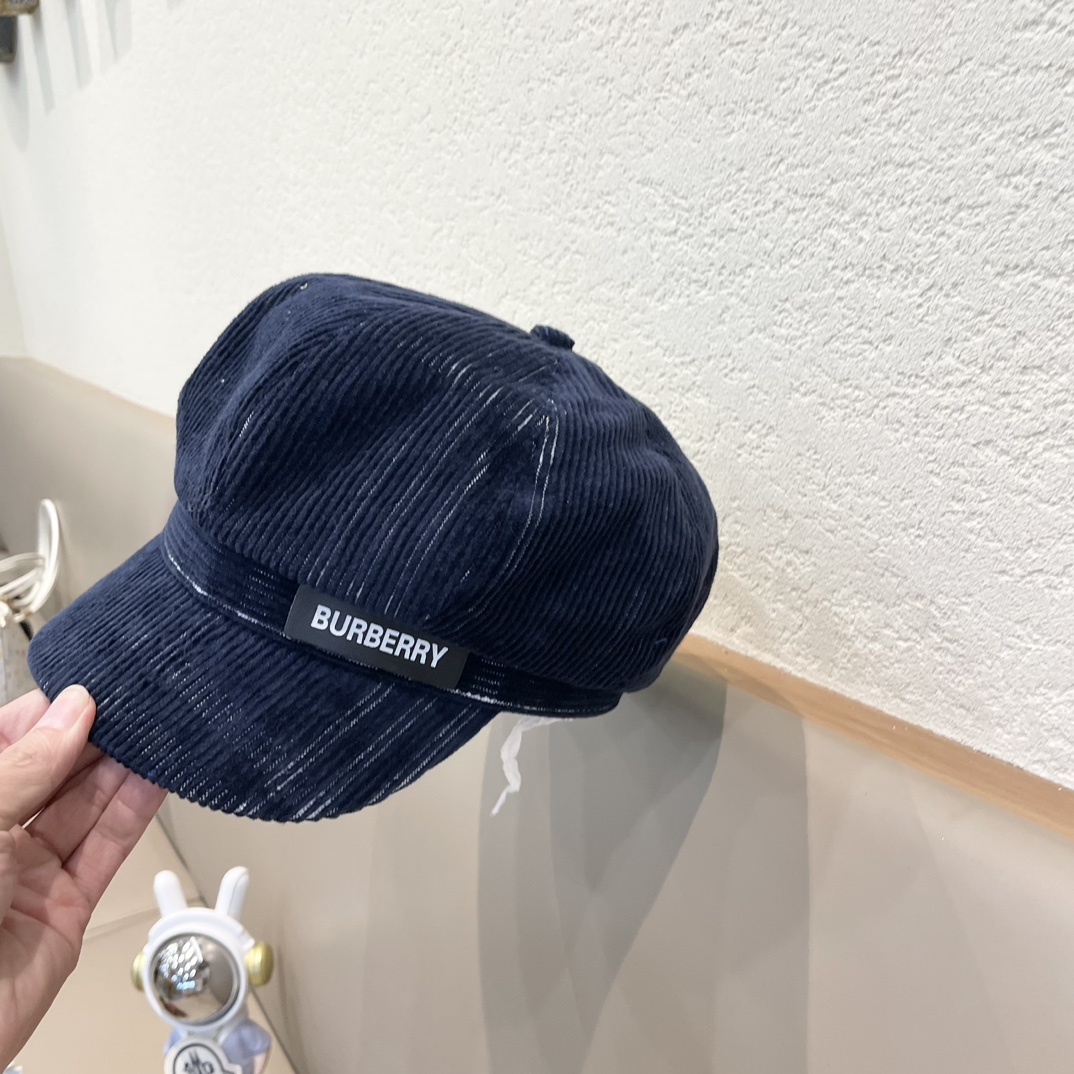   Burberry巴宝莉秋冬款南瓜帽，八角画家帽头围57cm