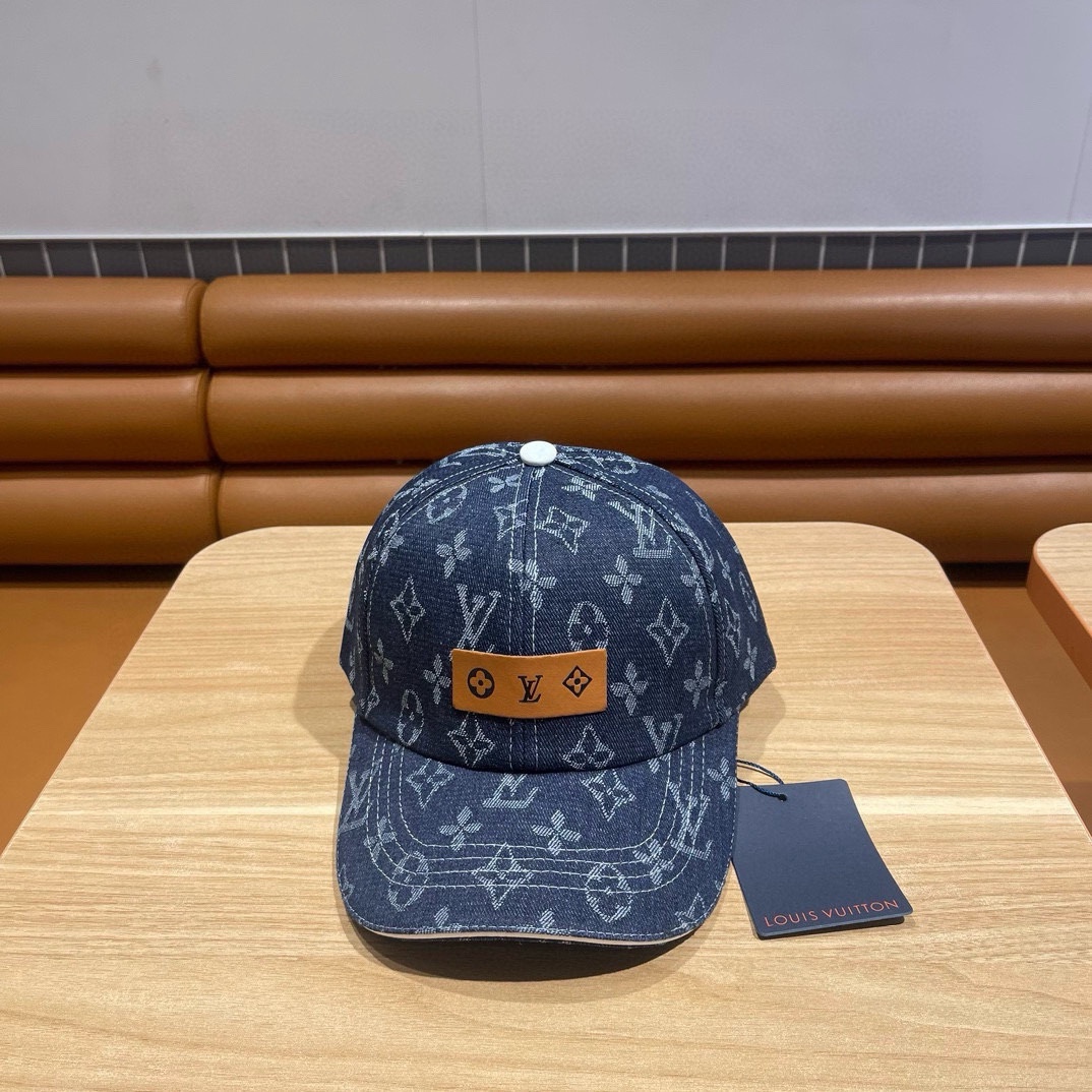 NO:208923,LV Louis Vuitton's new denim baseball cap is popular with technology upgrades, and the cowboy style is very street style. It is more in line with the style of the current fashionable little brother and sister. The airport street photography is super cool!  Hat Straw Hat Fisherman Hat Baseball Hat, Hats, louis vuitton,louis vuitton,espadrilles,hats19860909LV路易威登新款牛仔棒球帽 火爆技术升级,洗水牛仔风街头风十足 更符合现在时尚小哥哥小姐姐的style,机场街拍超飒！帽子草帽渔夫帽棒球帽,帽子,louis vuitton,louis vuitton,espadrilles,hats,hat
