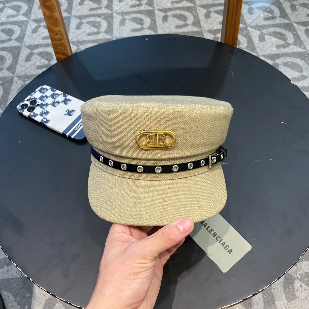 NO:208949,Balenciaga autumn metal buckle flat hat women's Korean style versatile casual face small duckling cap British retro baseball hat straw hat fisherman hat baseball hat, hat, balenciaga, espadrilles, hats19860909巴黎世家 秋款金属扣平顶帽子女韩版百搭休闲显脸小鸭舌帽英伦复古鸭舌帽帽子草帽渔夫帽棒球帽,帽子,balenciaga,espadrilles,hats,hat