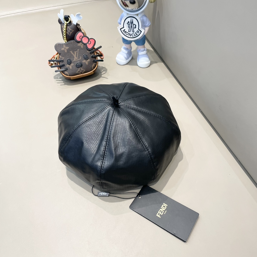 NO:208749,FENDL Fendi leather octagonal beret is very textured~ The hat is really super positive, the workmanship is very fine, the black and versatile show the small face, and the head is not treading. Sisters who like retro Hong Kong style must not miss it. Hats, straw hats, fisherman hats, baseball hats, hats, fendi, fendi, espadrilles, hats19860909FENDL芬迪皮质八角贝雷帽皮贝雷帽很有质感~ 帽型真的超级正 做工很精细 黑色百搭显脸小 上头不会踏 喜欢复古港风的姐妹不可出错过喔帽子草帽渔夫帽棒球帽,帽子,fendi,fendi,espadrilles,hats,hat