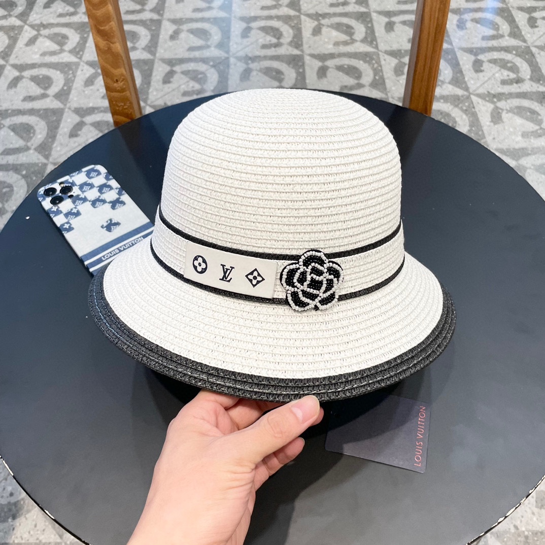 Sombrero de paja nuevo de LV Louis Vuitton 2024 con lazo 🎀, ala redonda para sombra 🤩, estilo playero, simple y elega…