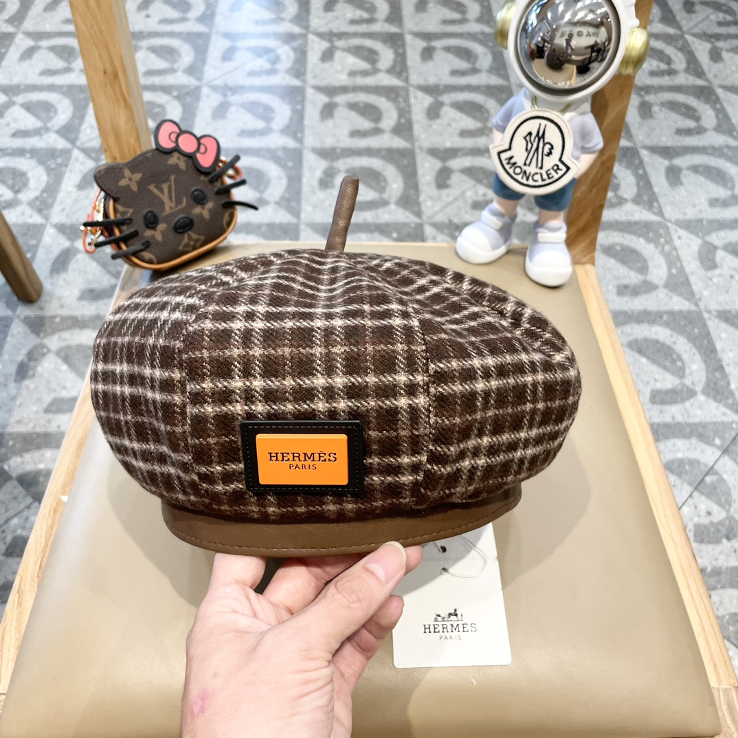 Nuevo envío HERMÈS (Hermès) boina de cuadros de lana estilo coreano británico para mujer, moda versátil, gorra de pinto…