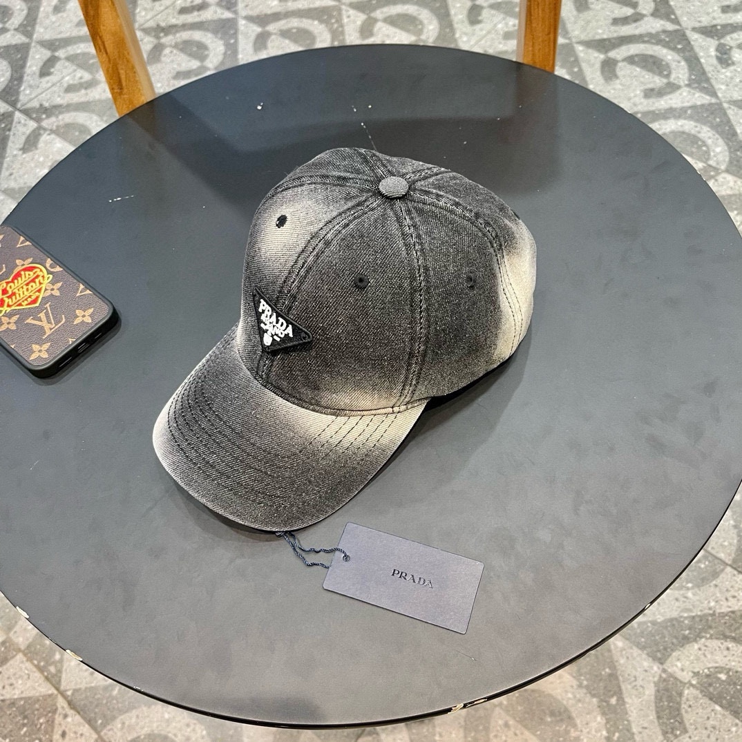 NO:209556,Pr@da Prada denim inverted triangle baseball cap Star wash cowboy color, same style on the show, soft and comfortable fabric, versatile casual style, close your eyes!  Hat Straw Hat Fisherman Hat Baseball Hat, Hats, Prada, espadrilles, hats19860909Pr@da 普拉达牛仔布倒三角棒球帽 星星洗水牛仔色,秀场同款,面料柔软舒适 百搭休闲款,闭眼入！帽子草帽渔夫帽棒球帽,帽子,prada,espadrilles,hats,hat