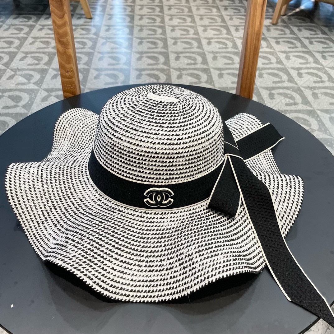 NO:209629,Chanel Chanel new ruffled pearl style large ridge top hat basin hat straw hat, must-have for the street, adjustable rope hat straw hat fisherman hat baseball hat, hat, chanel, chanel, espadrilles, hats19860909香奈儿Chanel新款荷叶边珍珠款大沿礼帽盆帽草帽,出街必备超好搭配,有调节绳帽子草帽渔夫帽棒球帽,帽子,chanel,chanel,espadrilles,hats,hat