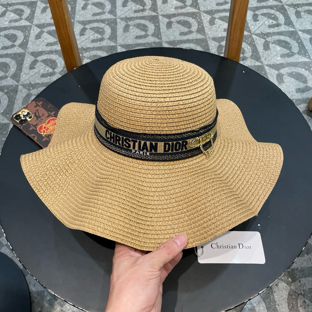 Sombrero de paja nuevo de Dior, hecho con alta densidad, un sombrero de paja con mucho gusto, primera opción para salir…