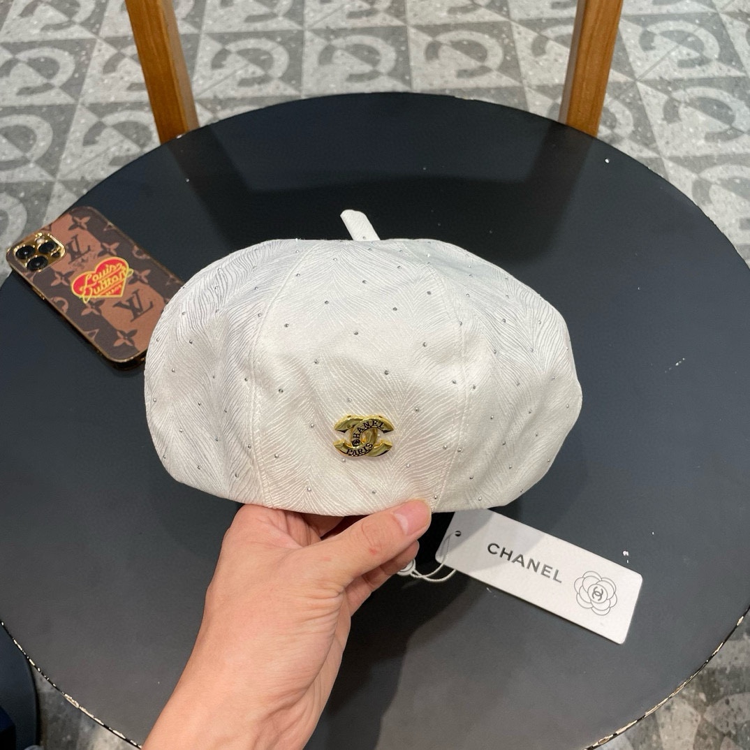 Chanel gorra de visera con pedrería de alta calidad para mujer, otoño e invierno, de compras, elegante y versátil, gorr…