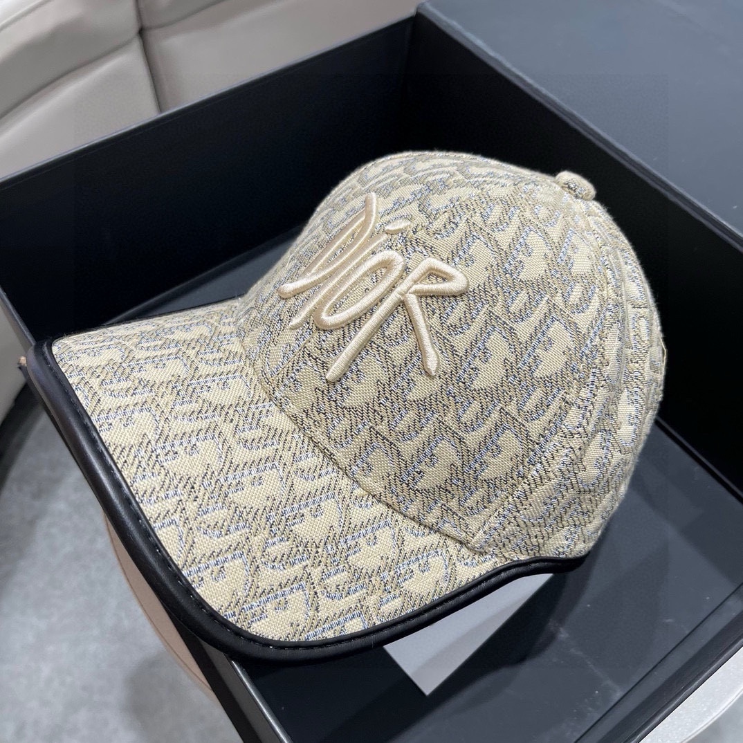 NO:210741,Dior's new original single baseball cap, Dior old-fashioned, full of retro charm, hot off-stock for counters, 1:1 mold customization, original canvas   top layer of cowhide, pure cotton lining, light and breathable!  Excellent quality, basic head circumference 56, patch adjustable. Hat straw hat fisherman hat baseball hat, hat, dior, dior, espadrilles, cowhide, hats19860909Dior(迪奥)新款原单棒球帽, Dior老花,复古韵味十足,专柜断货热门,1:1开模订制,原版帆布料 头层牛皮,纯棉内里,轻盈透气！质量超赞,基础头围56,贴片可调节.帽子草帽渔夫帽棒球帽,帽子,dior,dior,espadrilles,cowhide,hats,hat