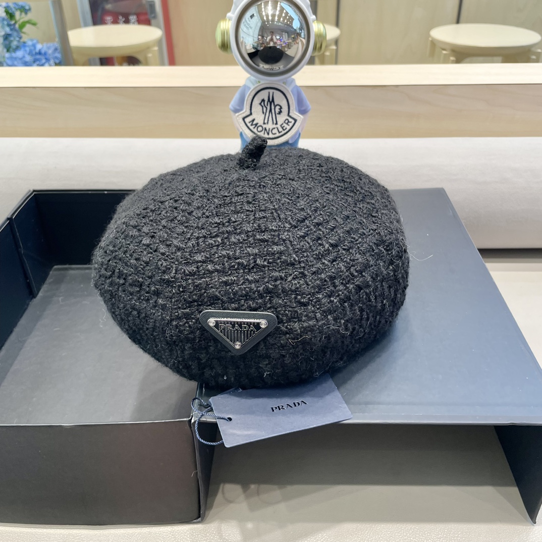 Prada Hats Berets Knitting Wool Fall/Winter Collection