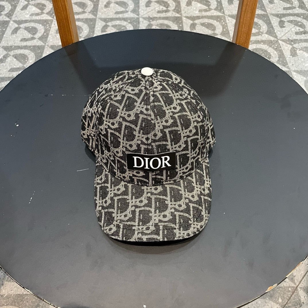 。【DIOR迪奥】Gorra de béisbol vaquera nueva 2024, nuevo envío, estilo de marca fácil de combinar, ¡cómprala ya!