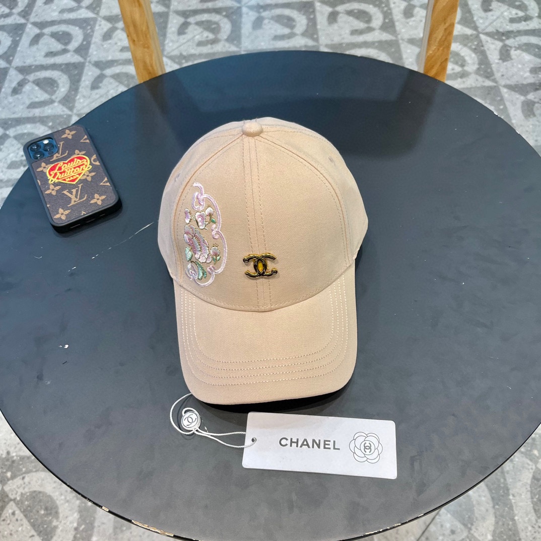 NO:211438,Chanel's new baseball cap, cool colors, and women wear different styles, and the first batch is shipped first!  A must-have for fragrant powder!  Hat Straw Hat Fisherman Hat Baseball Hat, Hats, Chanel, espadrilles, hats19860909香奈儿新款棒球帽,很酷的色系,女佩戴都有不同style,第一批抢先出货！香粉必入款！帽子草帽渔夫帽棒球帽,帽子,chanel,espadrilles,hats,hat