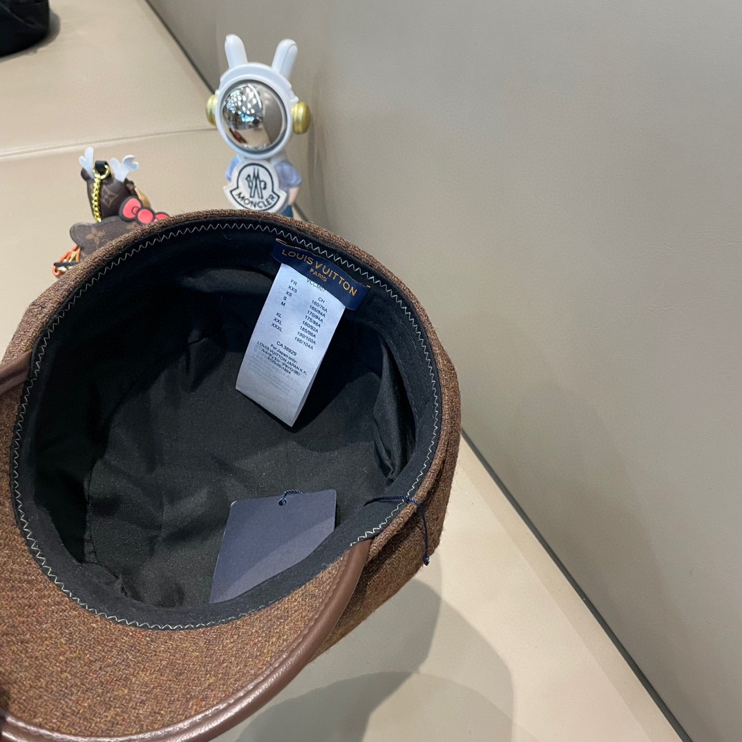 路易威登LouisVuitton秋冬新款八角贝雷帽女复古英伦显脸小画家帽韩版百搭鸭舌画家帽子