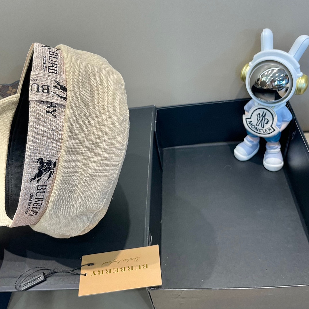 巴宝莉Burberry 2024早春新款高档军帽，火爆款，精美预热，采用高端帽底，外单品质，超百搭的，高