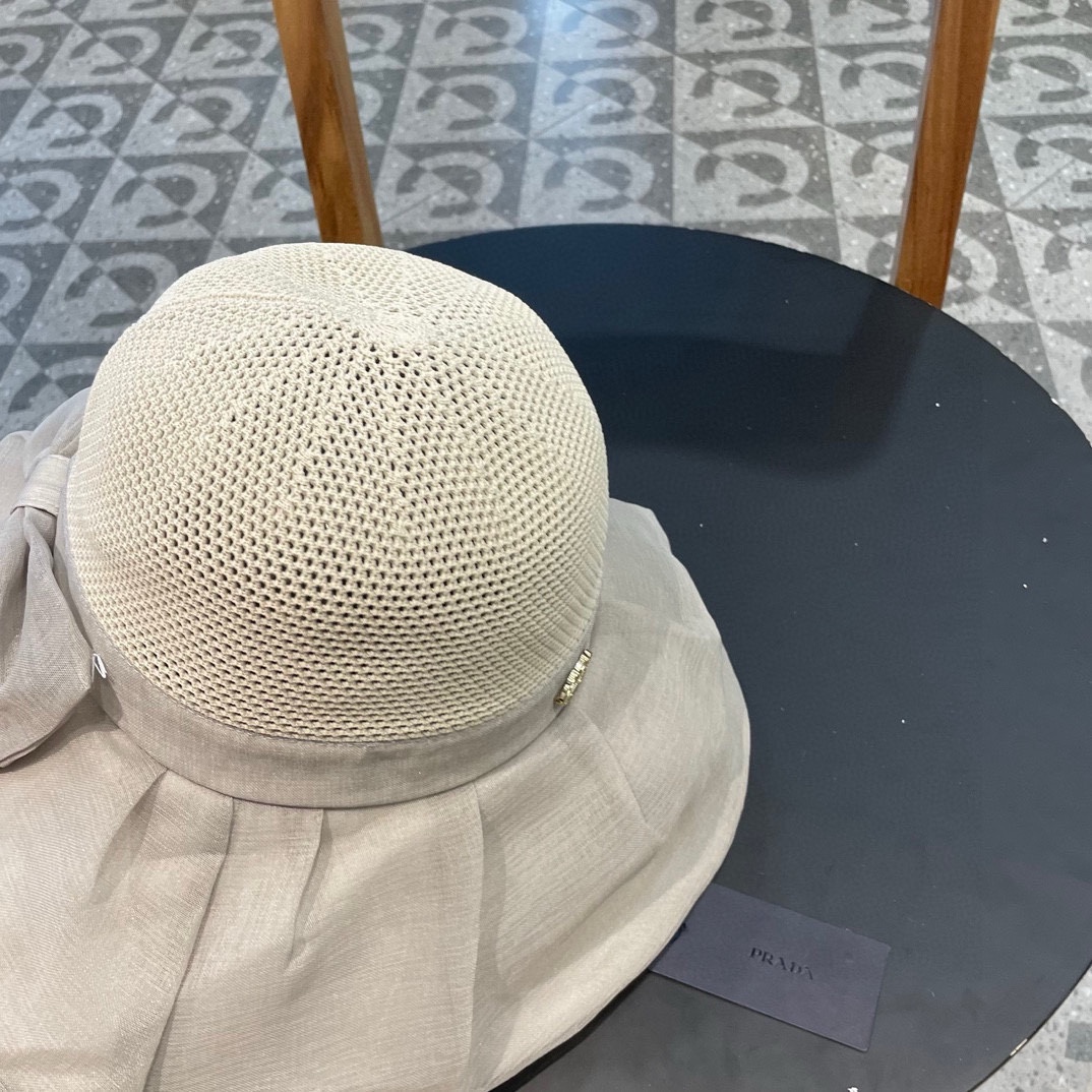  PRADA普拉达 新款大帽檐遮阳帽，渔夫帽，小红书网红爆款 防紫外线大檐遮脸防晒太阳渔夫帽