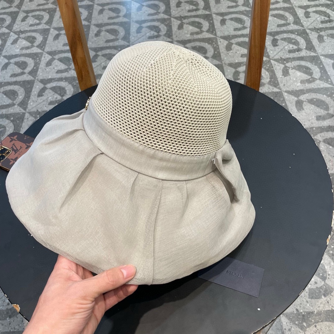  PRADA普拉达 新款大帽檐遮阳帽，渔夫帽，小红书网红爆款 防紫外线大檐遮脸防晒太阳渔夫帽