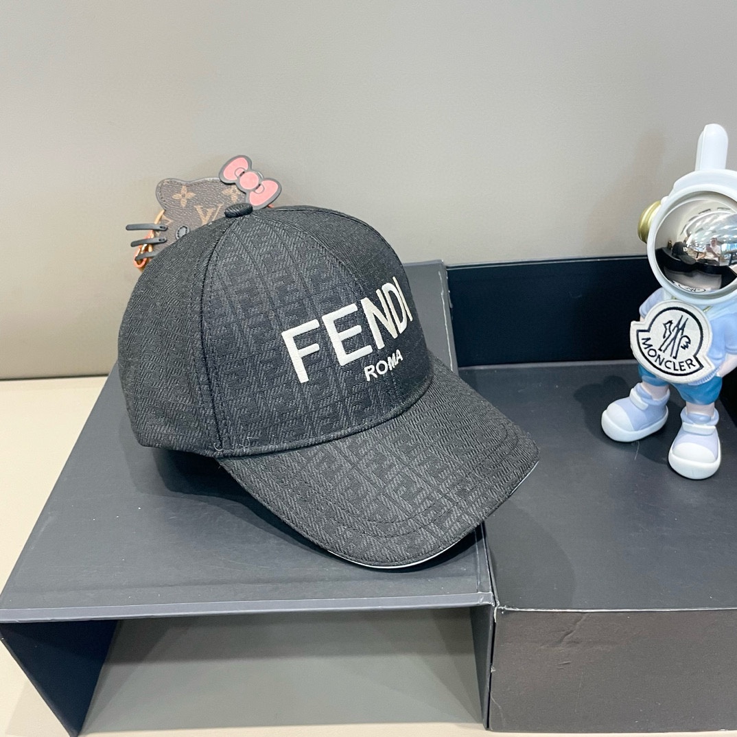  FENDI芬迪，新品棒球帽 代购版本！时尚潮流，高端做工！非一般的品质，细节看实拍哦