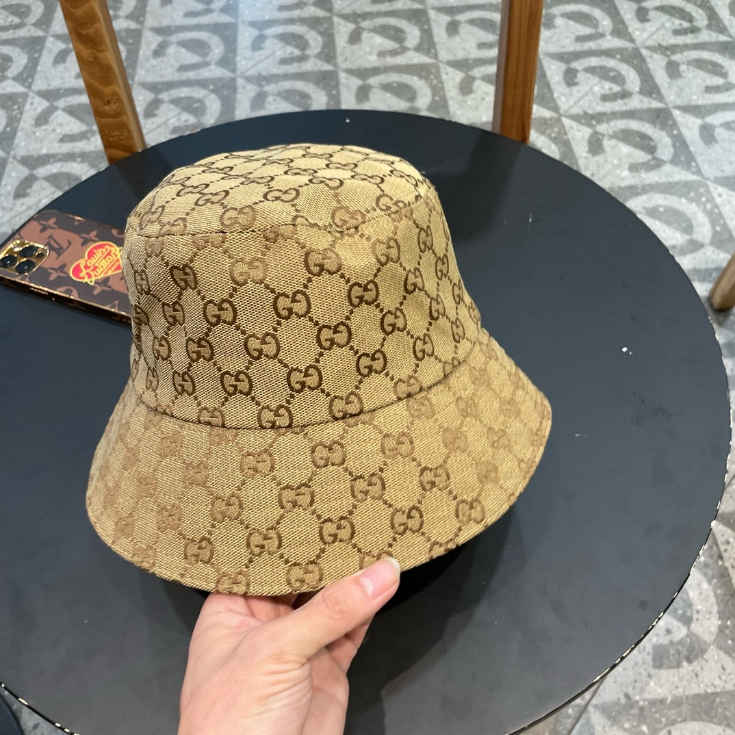   GUCCI古奇渔夫帽👒官网新品Gucci渔夫帽火爆来袭 工艺非常精美 高档大气上档次！低调奢华，方便