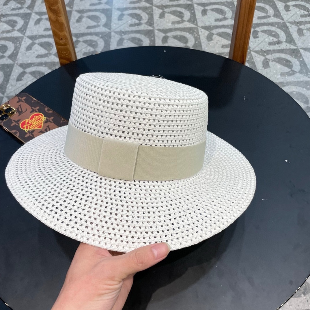  【PRADA普拉达】新款大牌织带镂空平顶草帽，出街必备超好搭配，赶紧入手！