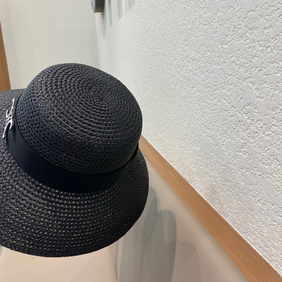celine赛琳新款镂空草帽，可折叠，轻盈百搭，头围57cm