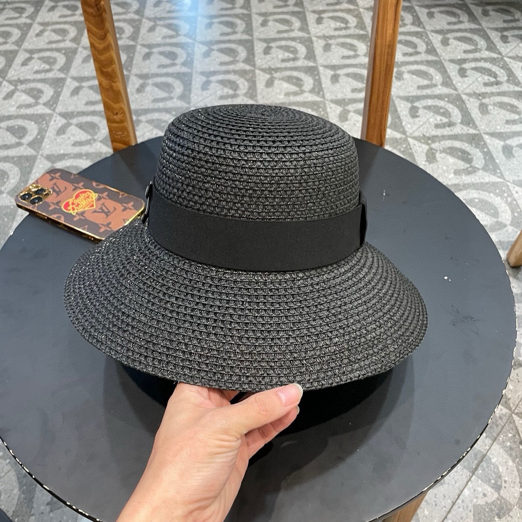 celine赛琳新款镂空草帽，可折叠，轻盈百搭，头围57cm