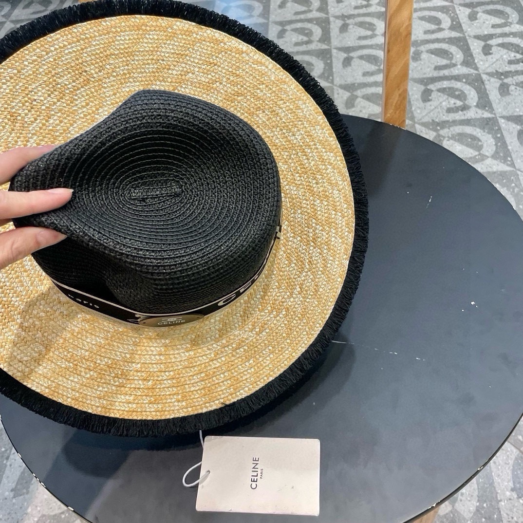 【CELINE赛琳】新款拼接草编遮阳草帽盆帽🤩沙滩风，简约大方，百搭单品～出街首选，新款帽型超美腻，新品