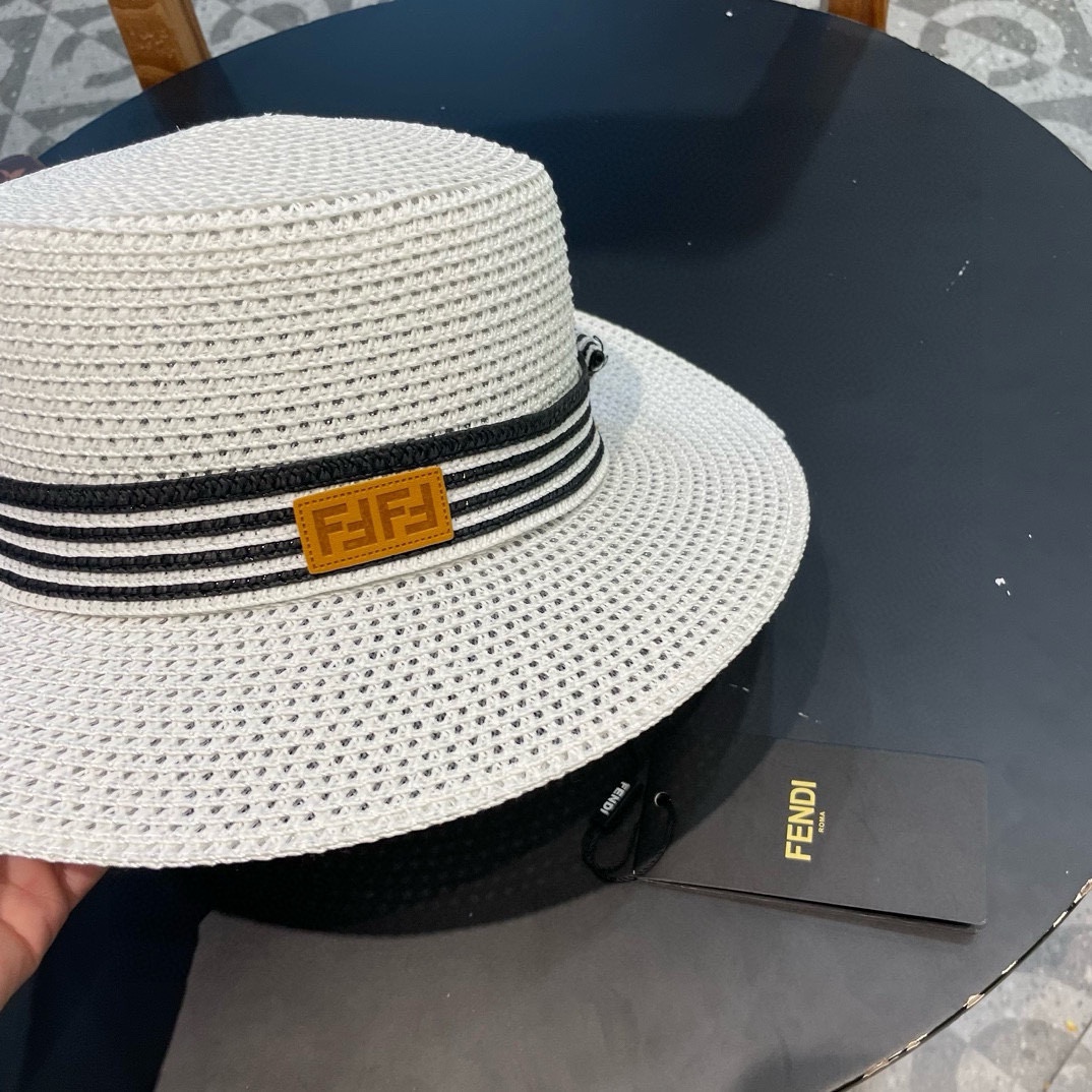 FD芬迪新款草帽，拉菲草制作，拼老花FF面料，名媛必备，头围57cm