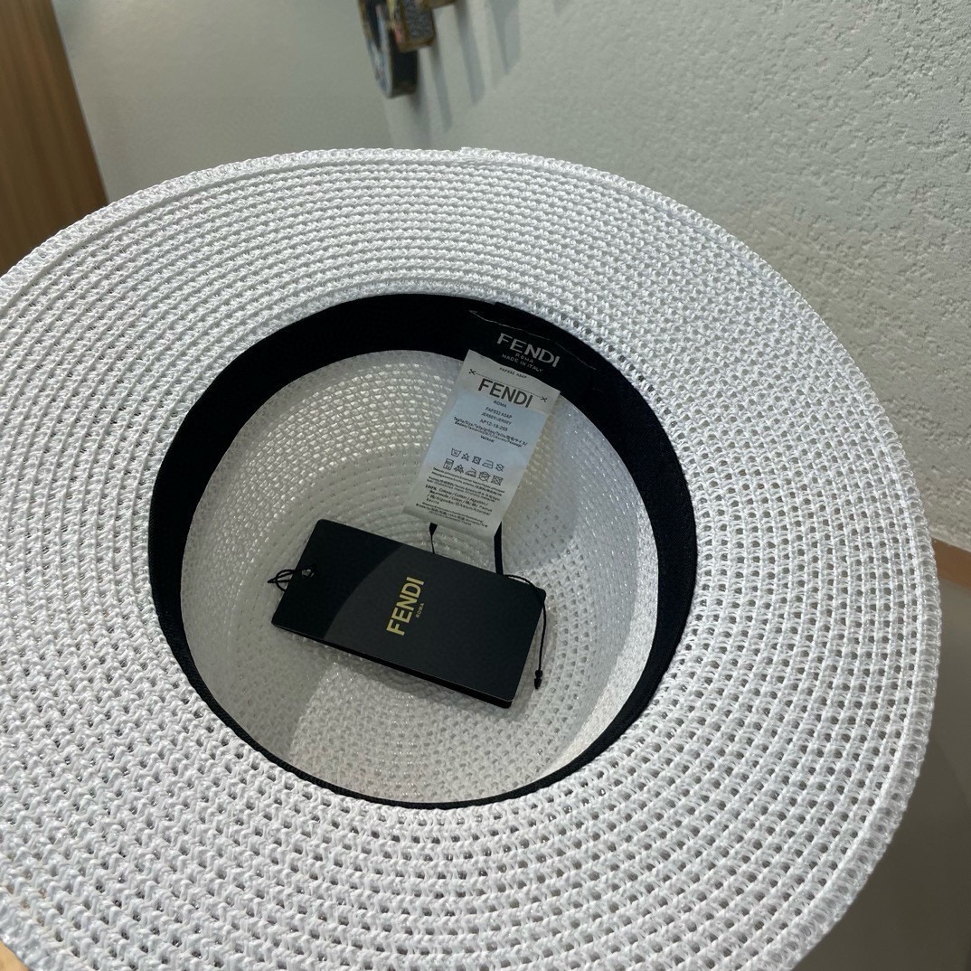 FD芬迪新款草帽，拉菲草制作，拼老花FF面料，名媛必备，头围57cm
