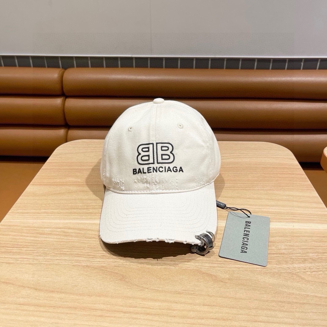    BALENCIAGA巴黎世家🆕春款新款个性棒球帽，高品质透气性巨佳，四季佩戴款
高颜值时尚单品！
