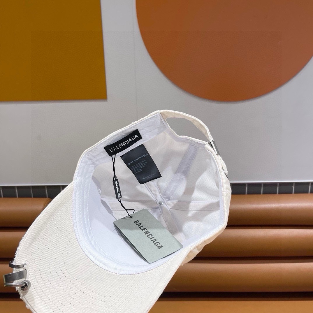    BALENCIAGA巴黎世家🆕春款新款个性棒球帽，高品质透气性巨佳，四季佩戴款
高颜值时尚单品！
