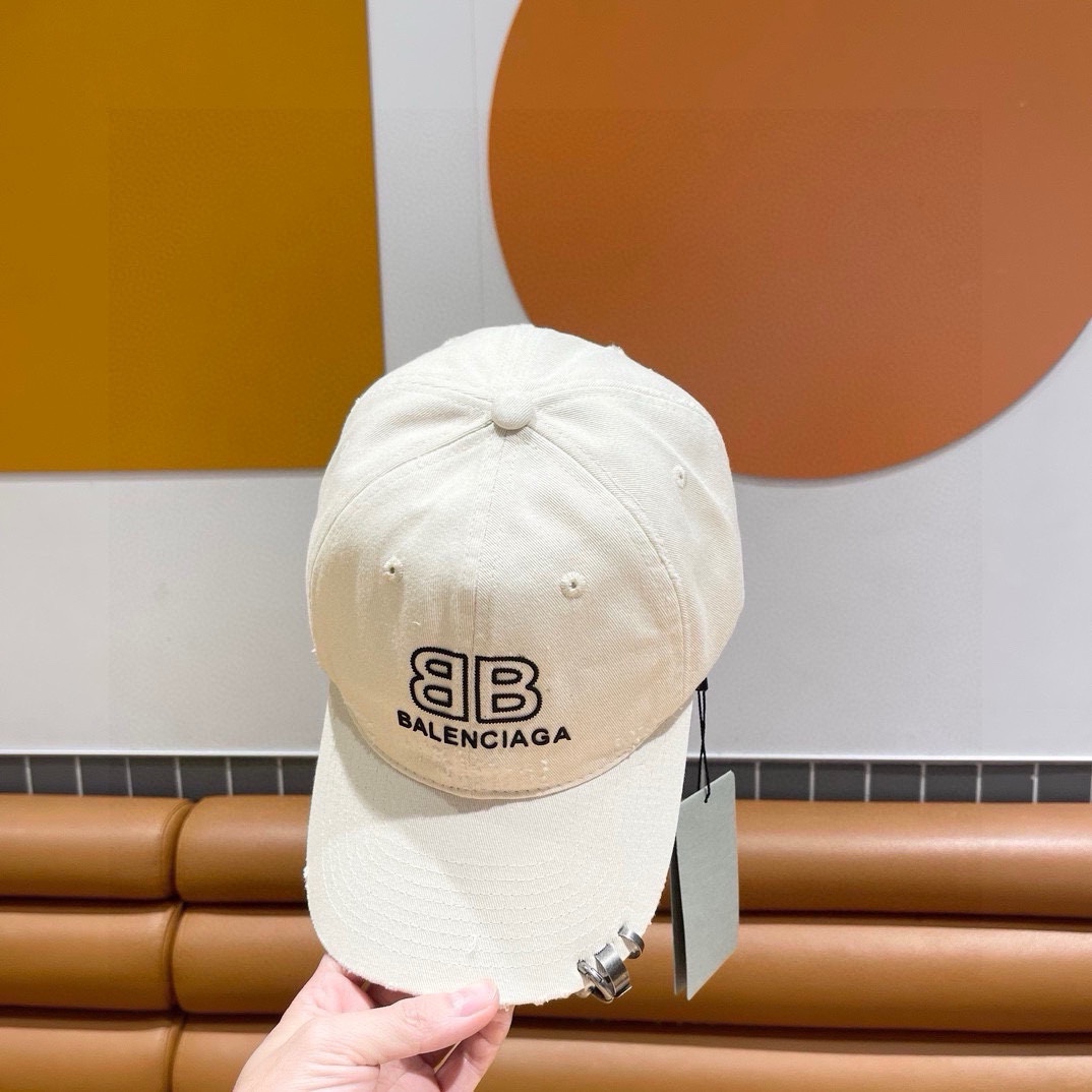    BALENCIAGA巴黎世家🆕春款新款个性棒球帽，高品质透气性巨佳，四季佩戴款
高颜值时尚单品！
