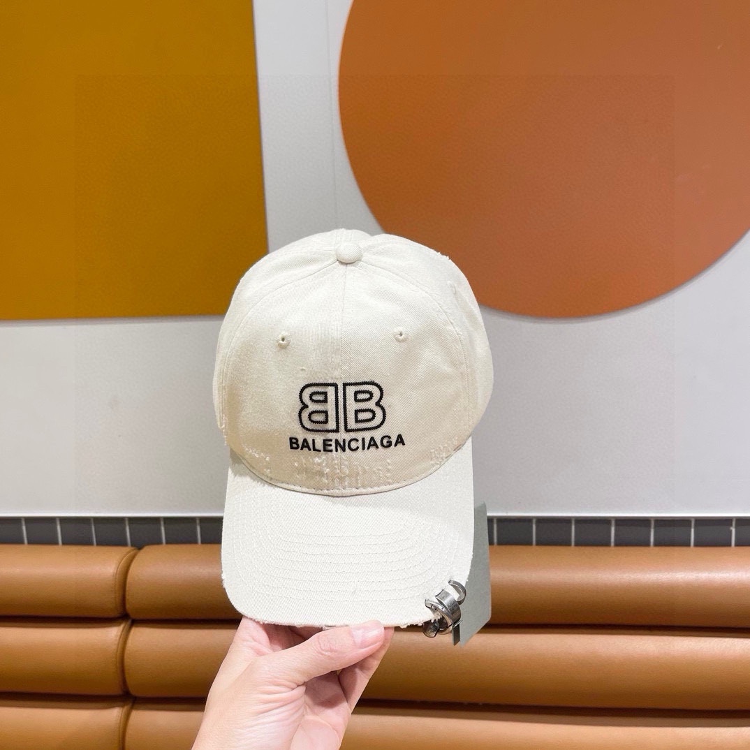    BALENCIAGA巴黎世家🆕春款新款个性棒球帽，高品质透气性巨佳，四季佩戴款
高颜值时尚单品！
