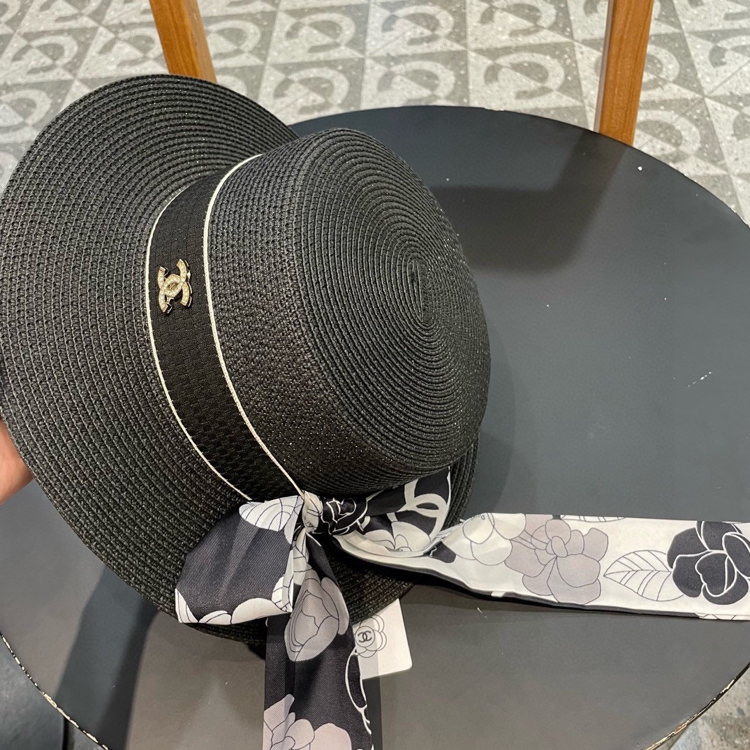   Chanel香奈儿草帽，遮阳沙滩帽，搭配香奈儿飘带，高级定制，头围57cm 四个色